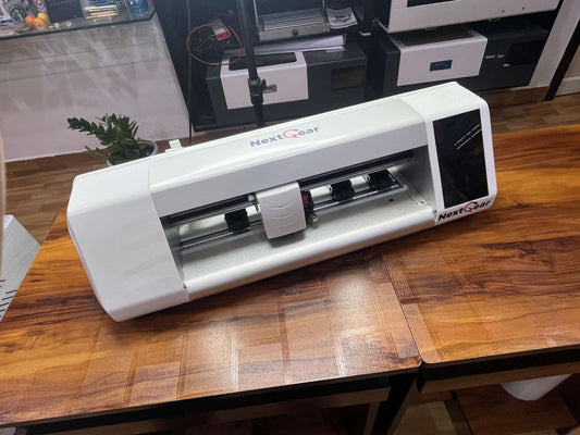 PLOTTER / MOBILE SKIN AND TEMPERED GLASS CUTTER 13  INCHES - NextGear